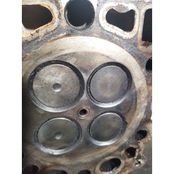 Recambio de culata para volvo fl xxx fg 4x2 cabina para grupos (l4h1c) referencia OEM IAM 20993095  