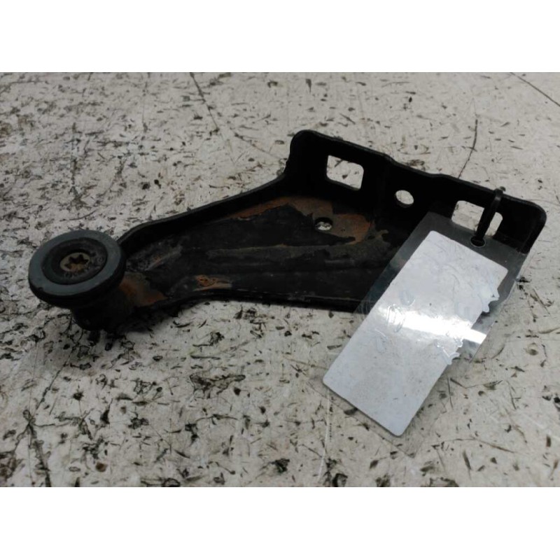Recambio de bisagra puerta corredera para opel combo (corsa c) tour essentia referencia OEM IAM 09179778 SUPERIOR DERECHA TRASER 2