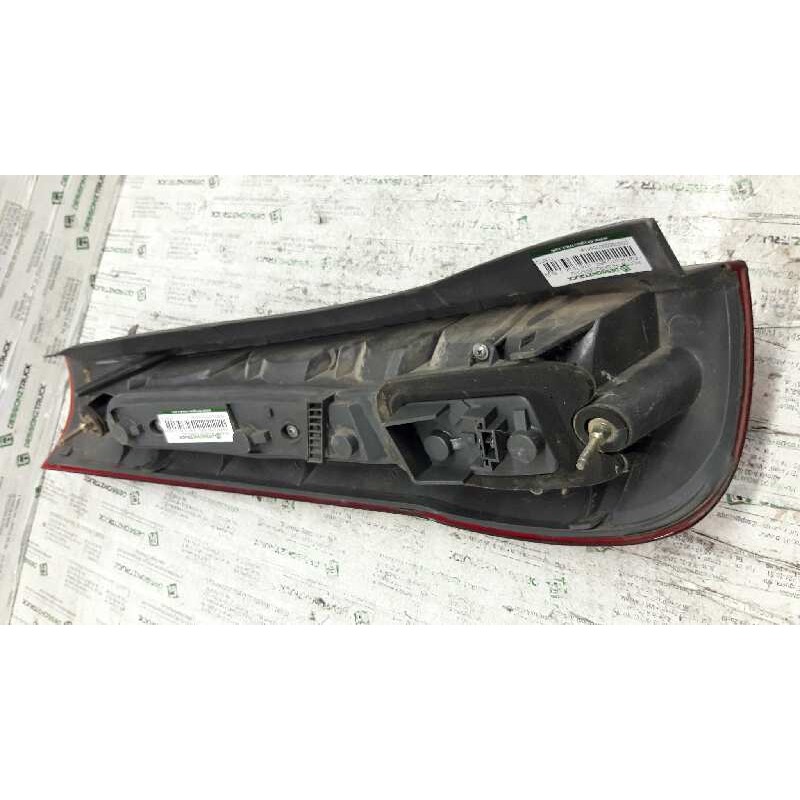 Recambio de piloto trasero derecho para fiat punto berl. (176) 75 sx referencia OEM IAM 7730722 2