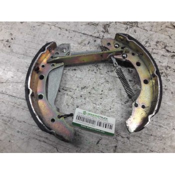 Recambio de zapatas de freno traseras para volkswagen polo (9n1) conceptline referencia OEM IAM  DERECHA 