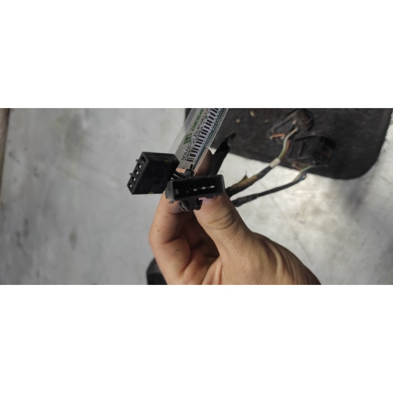 Recambio de mando elevalunas delantero izquierdo para opel tigra 1.6 16v referencia OEM IAM 2