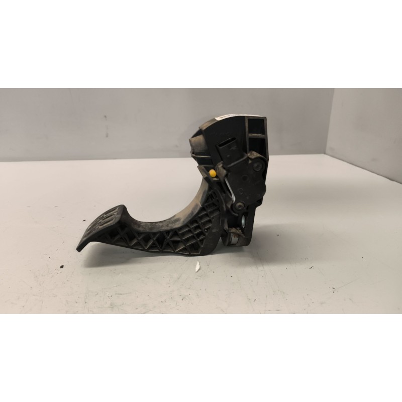 Recambio de pedal acelerador para renault serie t 10.8 diesel referencia OEM IAM 7484541219 - Blanco 2