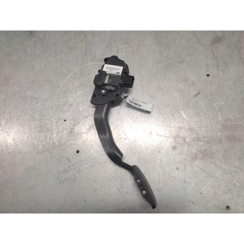 Recambio de pedal acelerador para land rover discovery v6 td se referencia OEM IAM SLC500021  