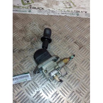 Recambio de palanca freno de mano para renault hd 250.18 premium e2 fg modelo 250.18 184 kw cabina para dormir referencia OEM IA