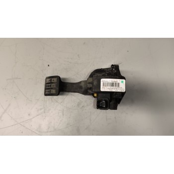 Recambio de pedal acelerador para renault serie t 10.8 diesel referencia OEM IAM 7484541219  