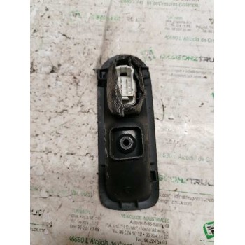 Recambio de mando elevalunas trasero izquierdo para renault megane ii berlina 5p referencia OEM IAM 156015540  6 PINS