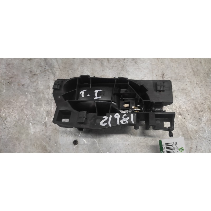 Recambio de maneta interior trasera izquierda para peugeot 208 style referencia OEM IAM 96555518VV 2