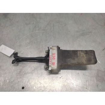 Recambio de retenedor puerta para land rover discovery v6 td se referencia OEM IAM TRASERO DERECHO  