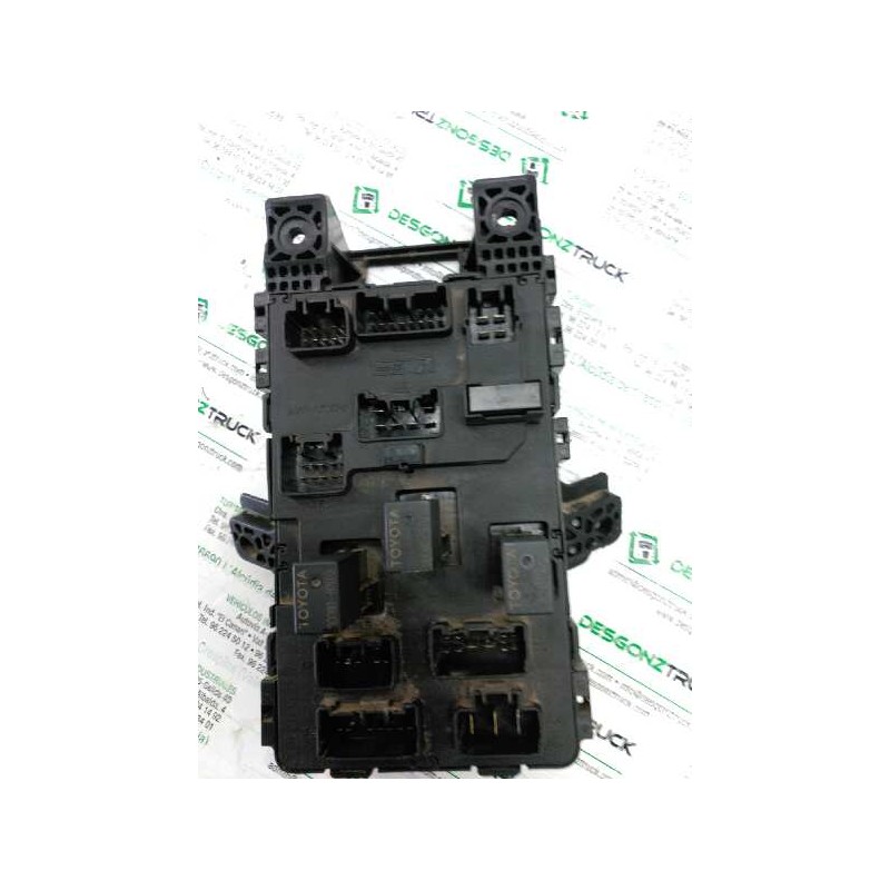 Recambio de caja reles / fusibles para toyota avensis berlina (t 22) 2.0 d4-d luna (4-ptas.) referencia OEM IAM 8264105011 - Verde 3