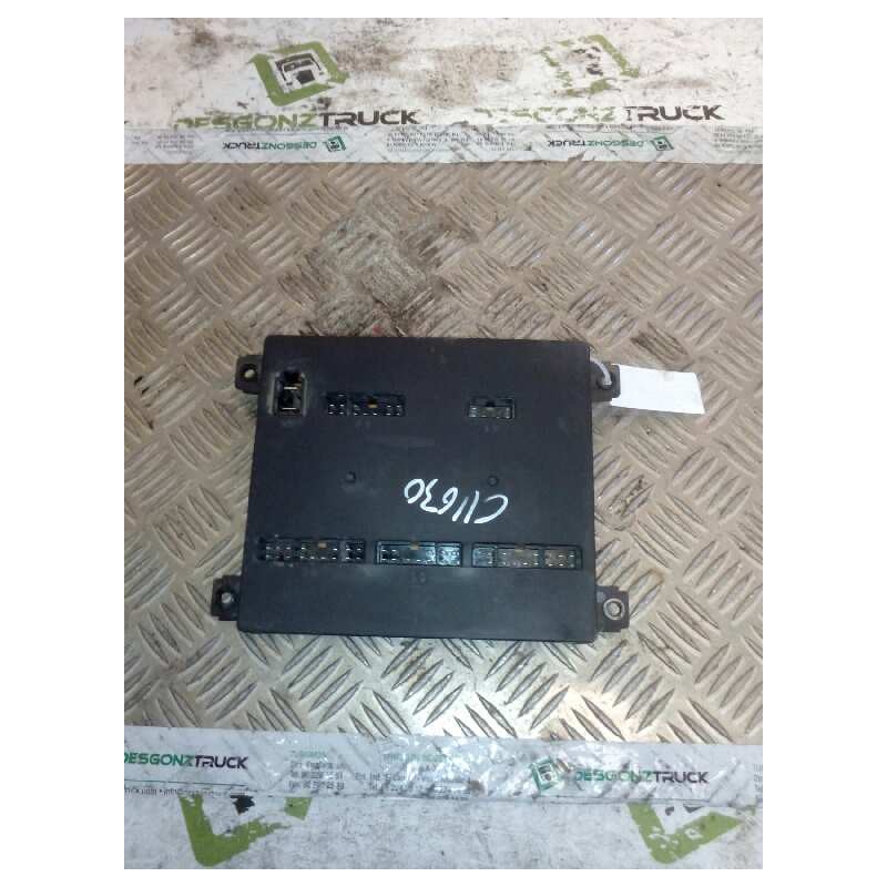 Recambio de caja reles / fusibles para nissan trade 100 caja cerrada, techo elevado referencia OEM IAM 24063G4901 - Blanco 3