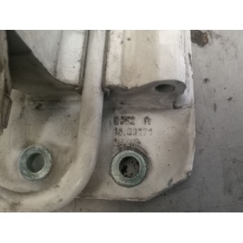 Recambio de bisagra delantera derecha para man tgx 18.xxx 12.4 diesel referencia OEM IAM   superior