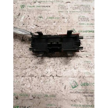 Recambio de warning para renault megane ii berlina 5p referencia OEM IAM 8200095493 6 PINS 