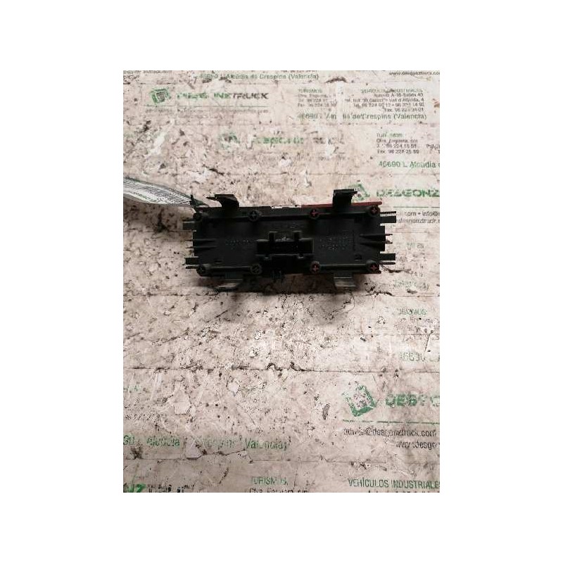 Recambio de warning para renault megane ii berlina 5p referencia OEM IAM 8200095493 6 PINS - Azul 2