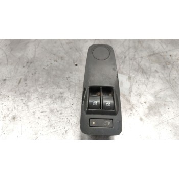MANDO ELEVALUNAS DELANTERO IZQUIERDO B569 