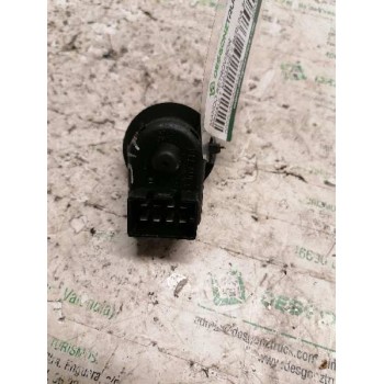 Recambio de mando retrovisor para renault megane ii berlina 5p referencia OEM IAM 8200002442A 8 PINS 