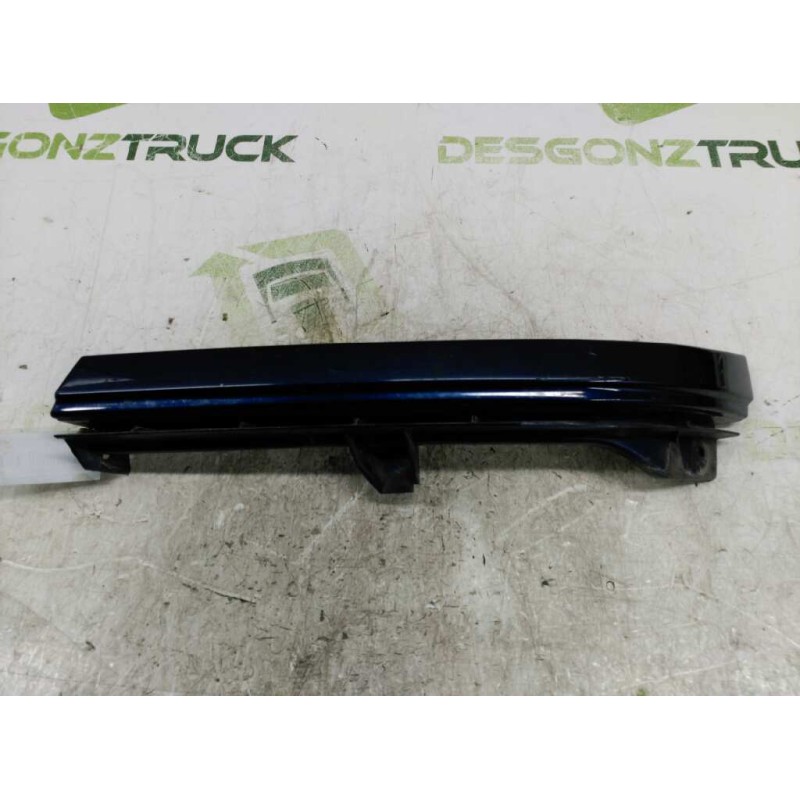 Recambio de molduras delanteras para opel zafira a club referencia OEM IAM 90580651LH BAJO FARO IZQUIERDO