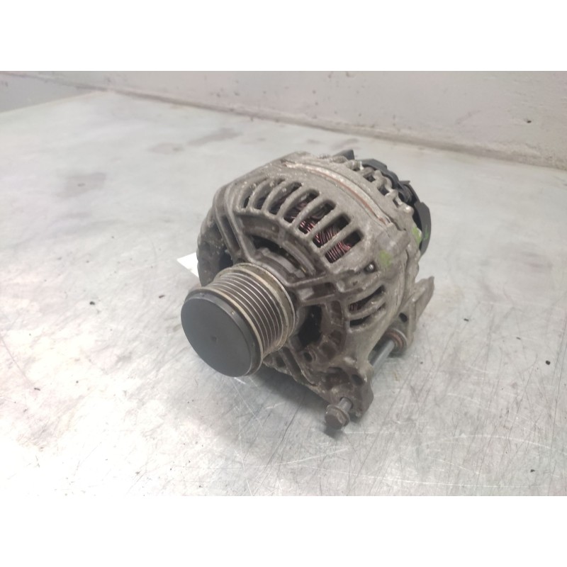 Recambio de alternador para volkswagen polo (9n1) gt referencia OEM IAM 045903023A  14V 120A