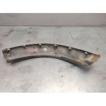 Recambio de aletin trasero derecho para land rover discovery v6 td se referencia OEM IAM   