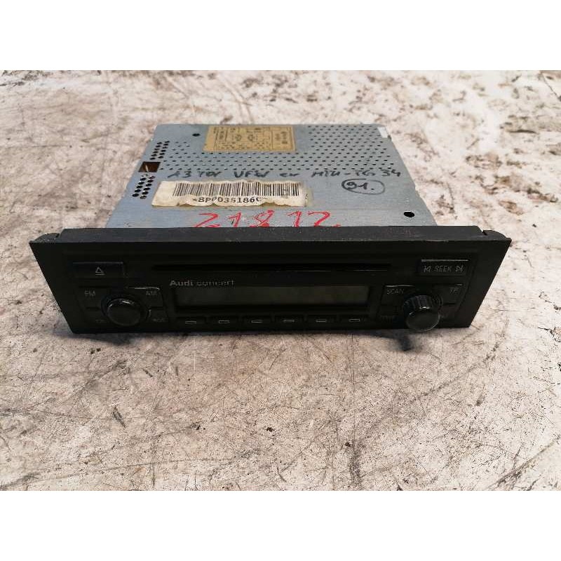 Recambio de sistema audio / radio cd para audi a3 (8p) 2.0 tdi ambition quattro referencia OEM IAM 8P0035186C  
