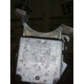 Recambio de mando limpia para pegaso trucks serie 1200 1240 troner referencia OEM IAM 0757830 9557830 01912830