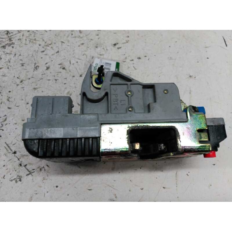 Recambio de cerradura puerta trasera izquierda para citroën xantia berlina 1.9 td sx referencia OEM IAM 2