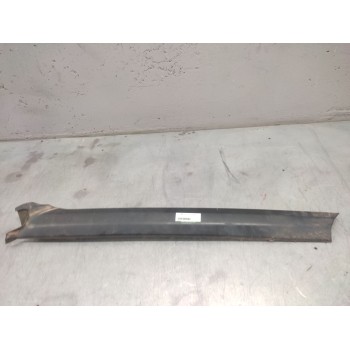 Recambio de moldura puerta delantera derecha para land rover discovery v6 td se referencia OEM IAM   