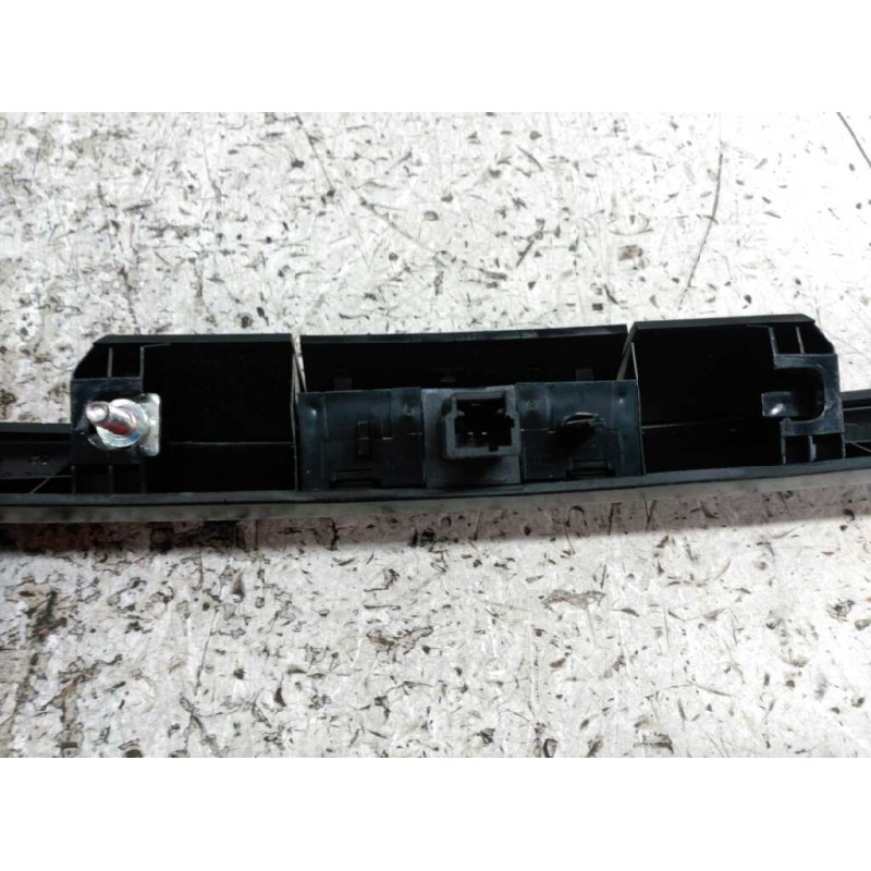 Recambio de asidero porton maletero para citroën c3 1.4 sx referencia OEM IAM 3