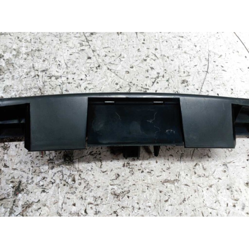 Recambio de asidero porton maletero para citroën c3 1.4 sx referencia OEM IAM 4