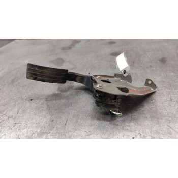 PEDAL ACELERADOR 180022703r 