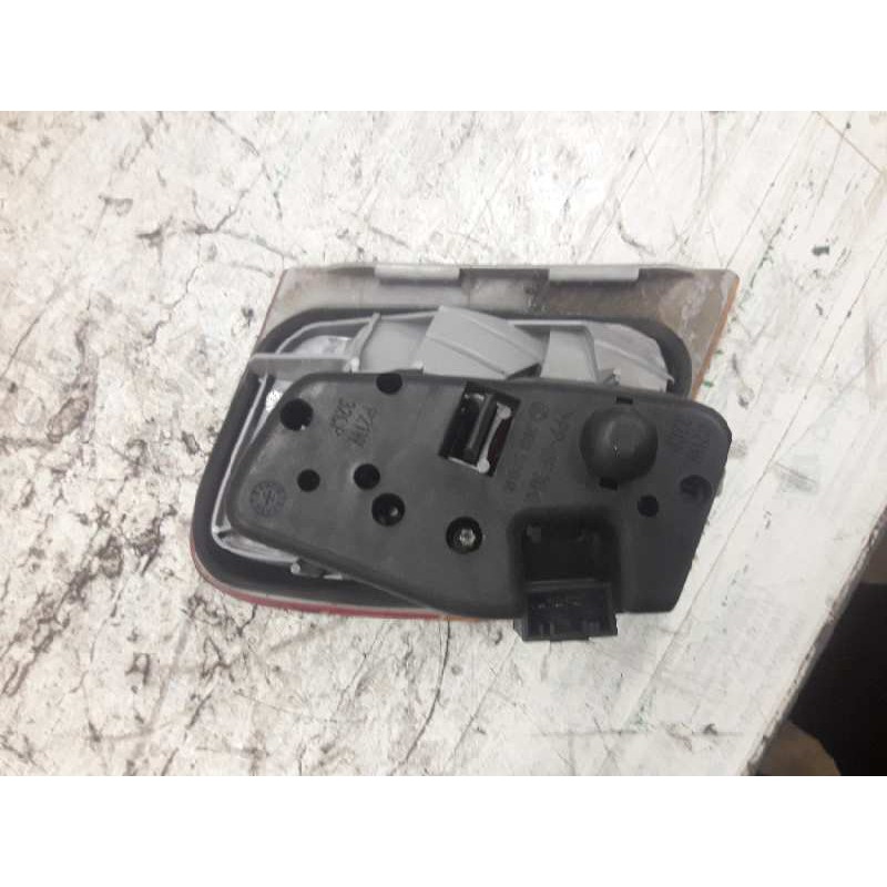 Recambio de piloto trasero derecho para bmw serie 3 berlina (e46) 320d referencia OEM IAM  TAPA MALETERO - Negro 2