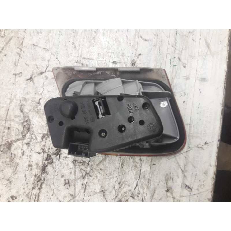Recambio de piloto trasero izquierdo para bmw serie 3 berlina (e46) 320d referencia OEM IAM  TAPA MALETERO - Negro 2