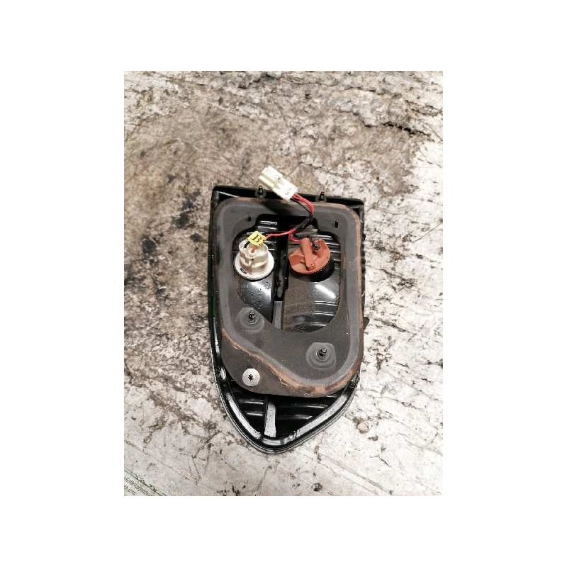Recambio de piloto trasero izquierdo interior para hyundai h 1 h 1 combi con puerta de dos referencia OEM IAM  3 PINS 2