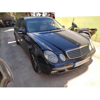 mercedes-benz clase e (w211) berlina del año 2003