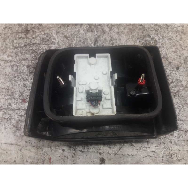 Recambio de piloto trasero derecho para renault 19 (b/c/l53) 1.2 referencia OEM IAM - Blanco 2