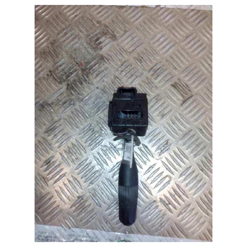 Recambio de mando intermitentes para renault magnum ab 2005 cabina adel.tractor semirr. gv  4x2 4xx.18 gran espacio referencia O - Blanco 2