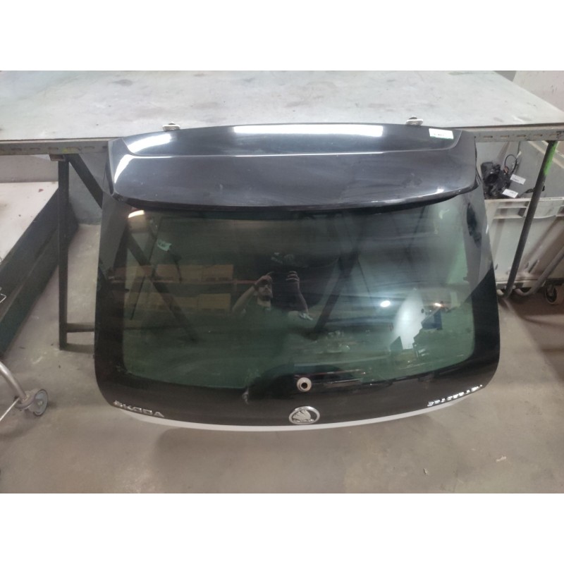 Recambio de porton trasero para skoda rapid ambition referencia OEM IAM - Blanco 3