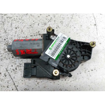 MOTOR ELEVALUNAS TRASERO DERECHO 194543103 05071300 0130821875 - BOSCH