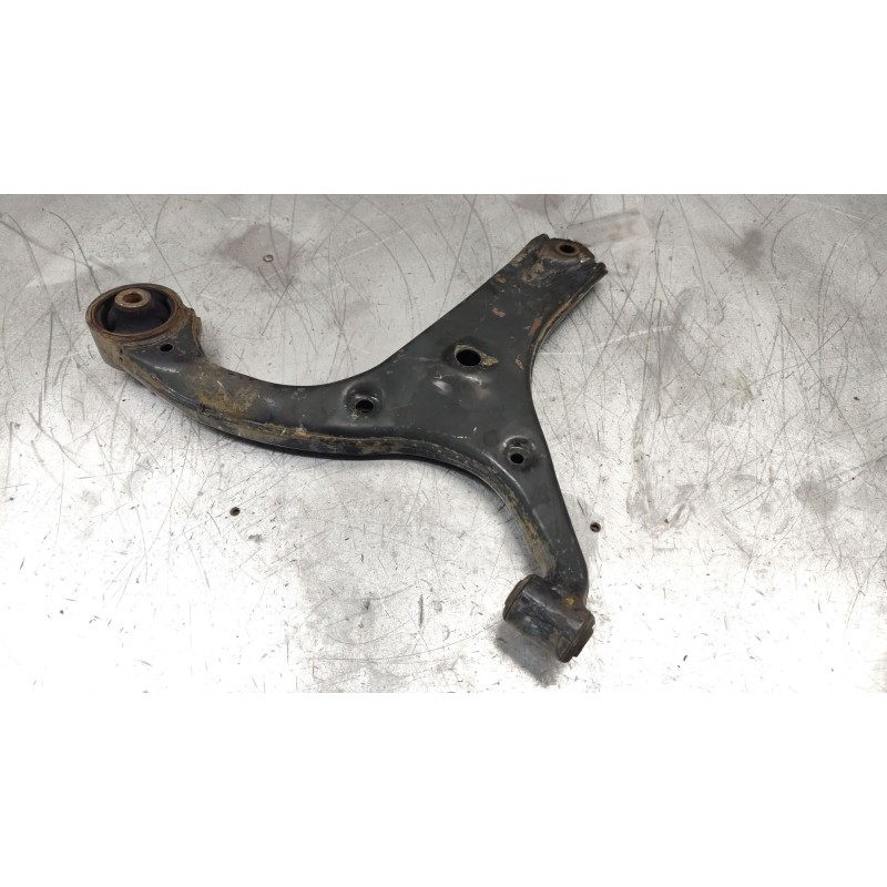 Recambio de brazo suspension inferior delantero derecho para hyundai accent (mc) gl referencia OEM IAM - Blanco 3