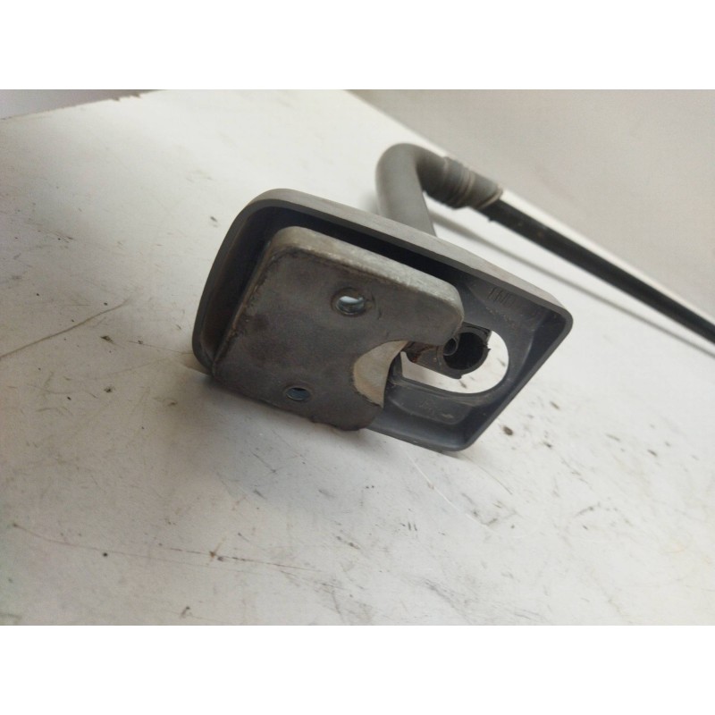 Recambio de brazo retrovisor derecho para nissan trucks atleon 110 referencia OEM IAM - Blanco 2