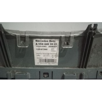 Recambio de cuadro instrumentos para mercedes-benz oc 500 rf 2542 referencia OEM IAM A0044460021  