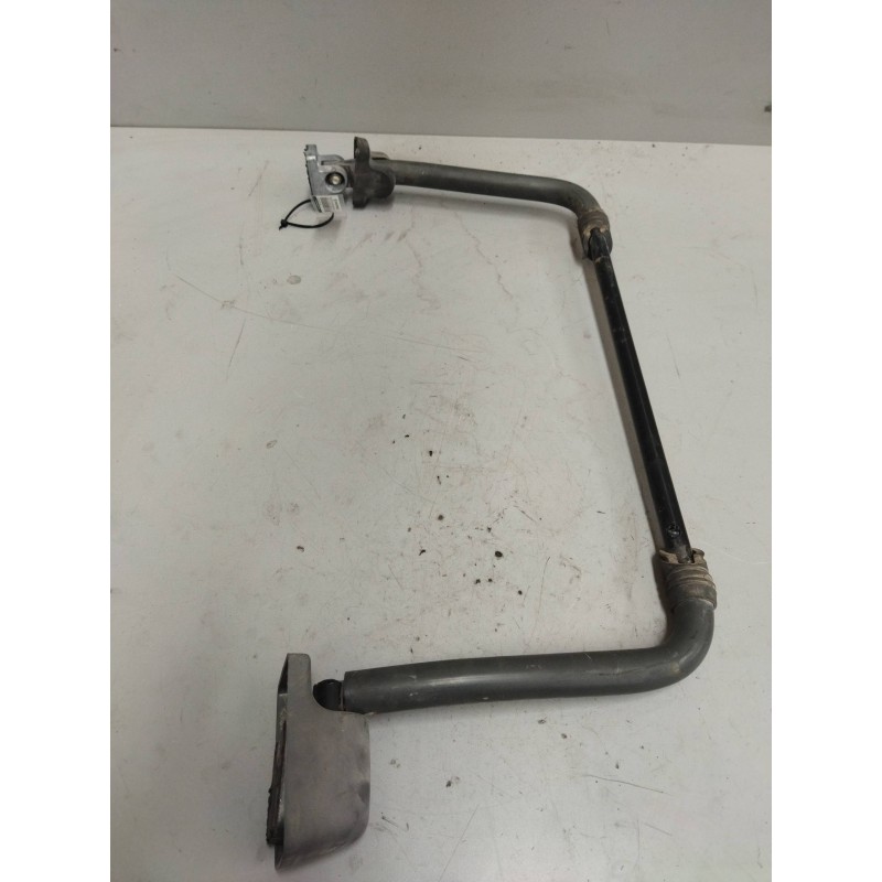 Recambio de brazo retrovisor derecho para nissan trucks atleon 110 referencia OEM IAM - Blanco 4