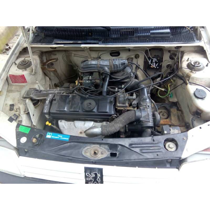 PEUGEOT 205 BERLINA