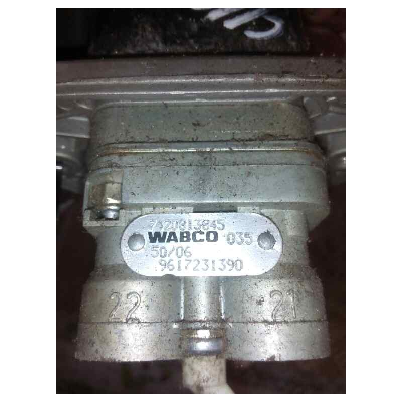 Recambio de palanca freno de mano para renault magnum ab 2005 cabina adel.tractor semirr. 4x2 4xx.18 gran espacio referencia OEM - Blanco 2