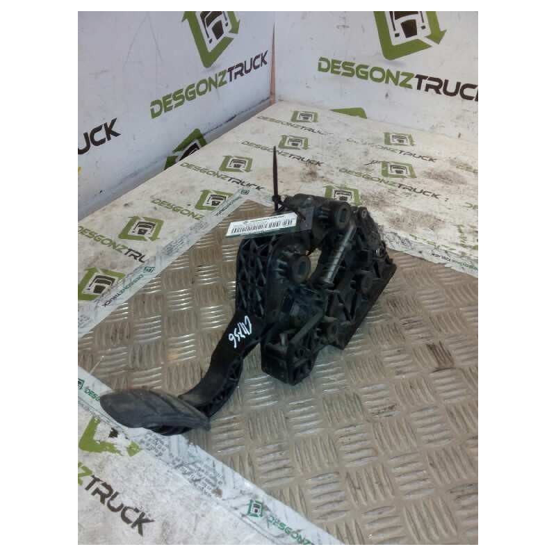 Recambio de pedal acelerador para scania serie p/g/r (l-clase) fsa r620 (4x2) largo cr 19 a referencia OEM IAM 1935310 - Blanco