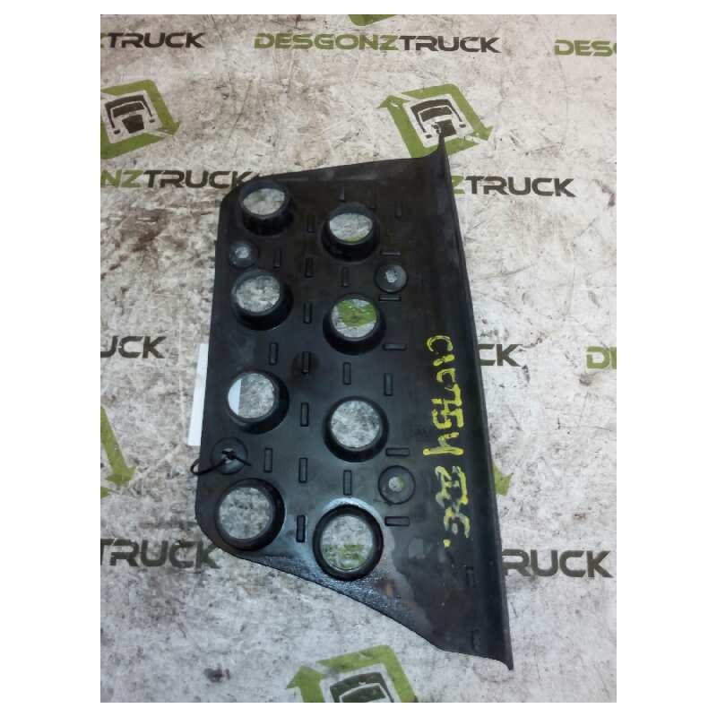 Recambio de huella peldaño para nissan cabstar e cabina simple cabina individual referencia OEM IAM 76151F3900 PARTE IZQUIERDA - Blanco 2