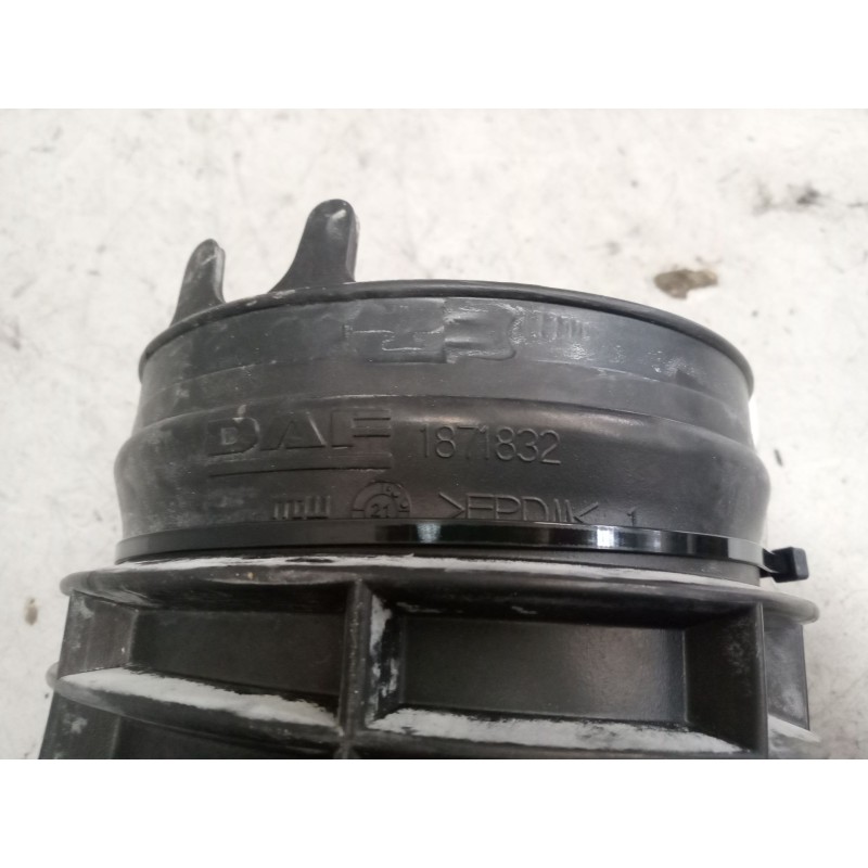 Recambio de tubo admision para daf serie xf euro 6 12.9 diesel referencia OEM IAM 1871832 - Blanco 2