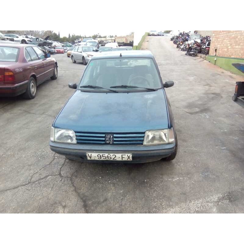 PEUGEOT 205 BERLINA