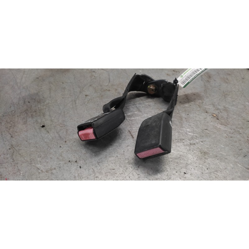Recambio de enganche de cinturon trasero derecho para dacia logan ambiance referencia OEM IAM 3508843  