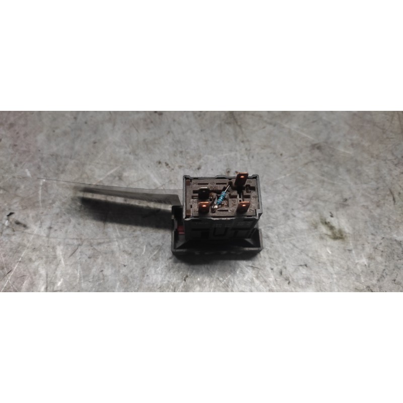 Recambio de warning para opel vectra b berlina básico referencia OEM IAM 09134513 4 PINS 2