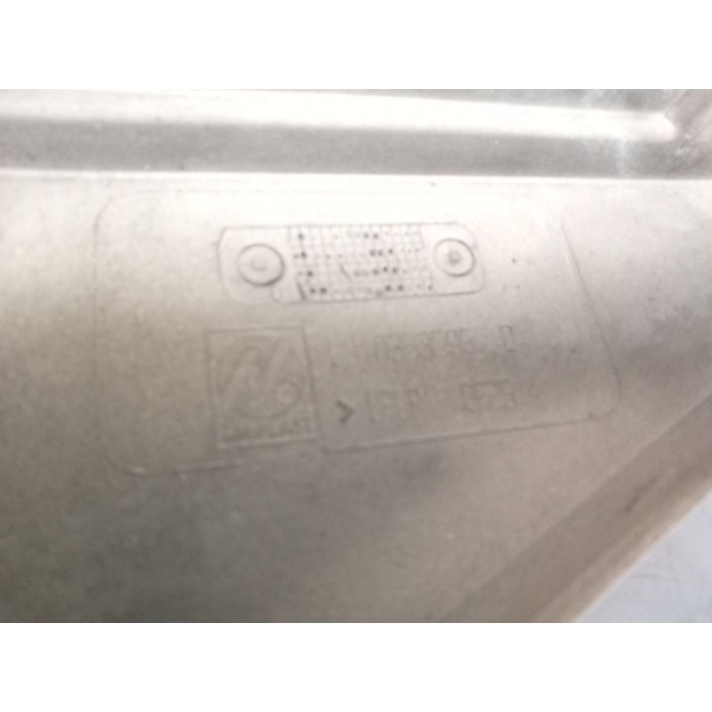 Recambio de moldura trasera cabina para renault midlum 6.2 diesel referencia OEM IAM 5010353505  5010544669 - Rojo 2